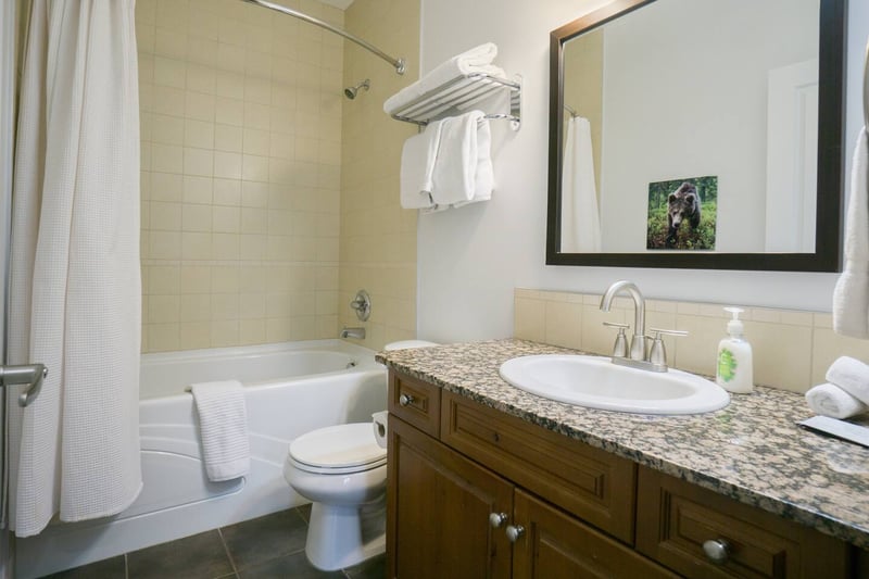 Photo 18 of 22: 424 Blackstone condo